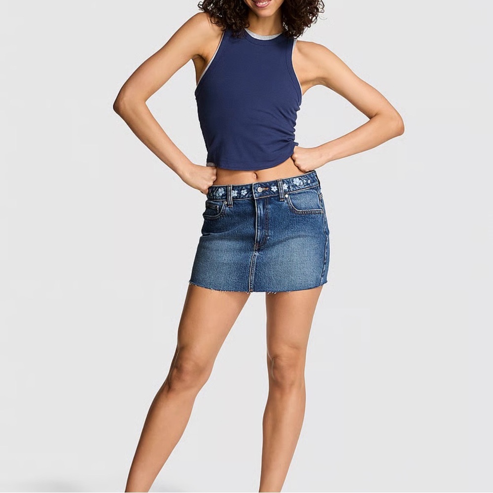 Denim by PINK Victorias Secret Mini Skirt Medium Wash Embroidery Size XS NEW - Picture 1 of 8